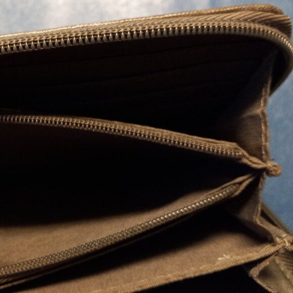 Mariposa Wallet  - Picture 8 of 8